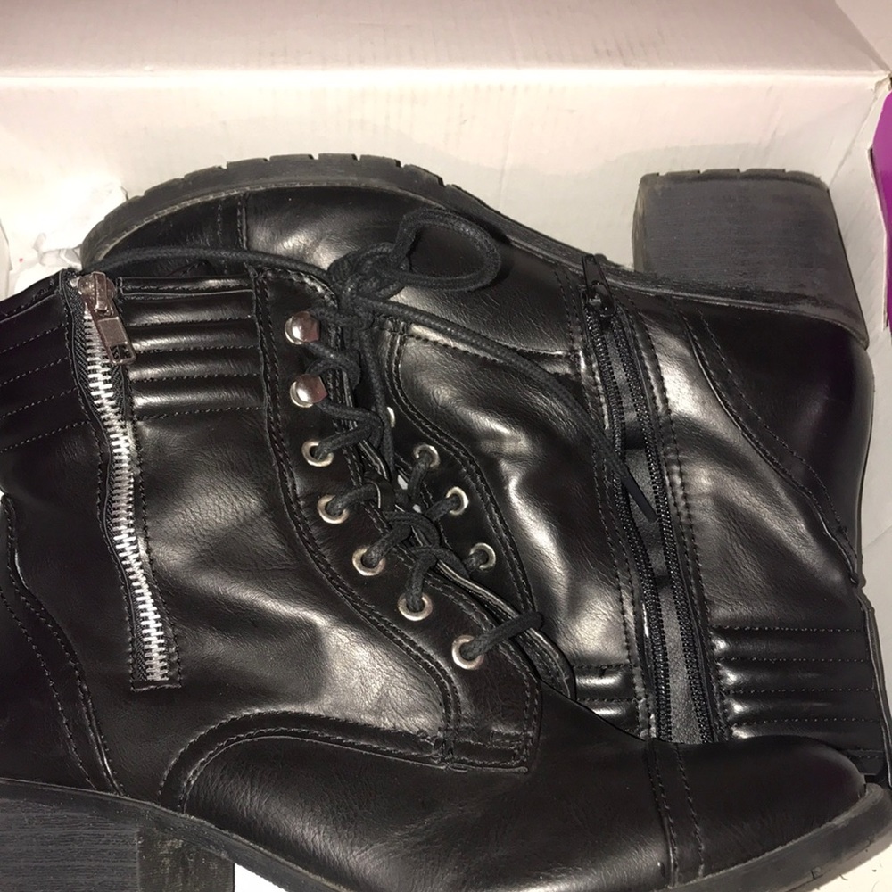Black Boots
